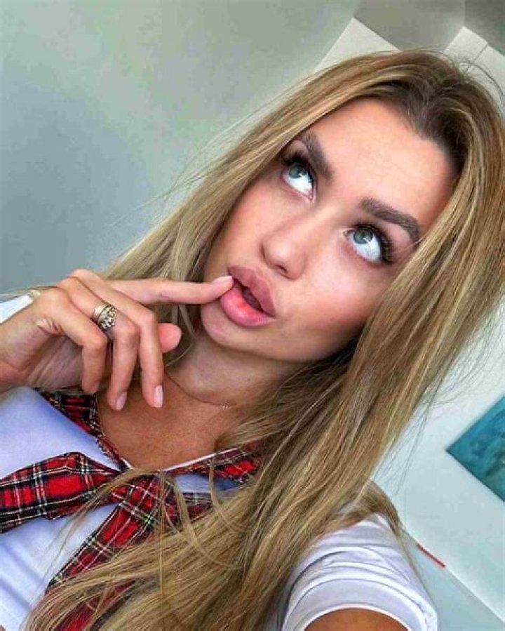 
Fifi Fox Height, Weight, Net Worth, Age, Birthday, Wikipedia, Who, Nationality, Biography 