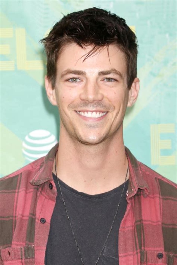 
Grant Gustin Wiki: What’s His Ethnicity? Family And Religion Explore 
