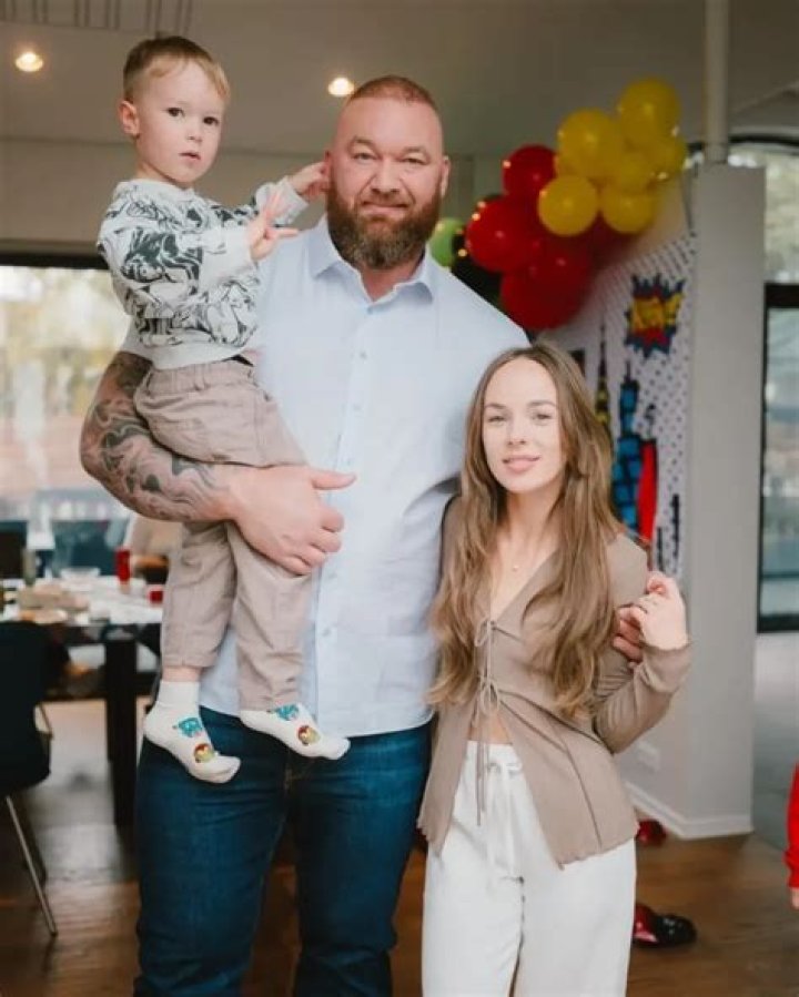 
Is Christopher Reid Married? His Bio, Age, Wife, Height and Net worth 