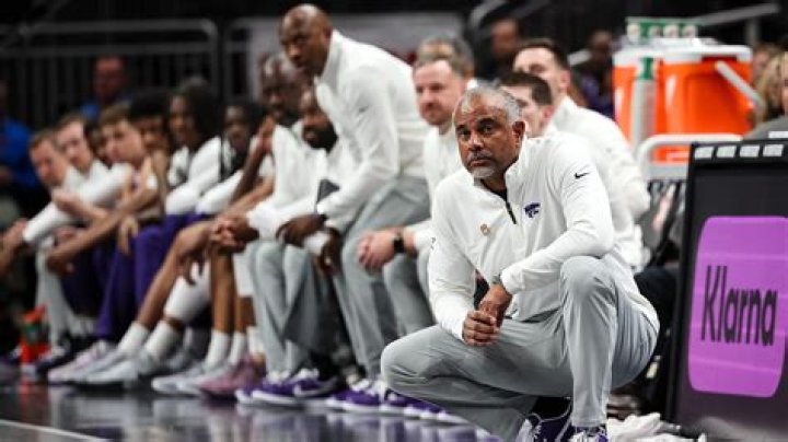 
Kansas City New Coach Jerome Tang Is Slowly Becoming The Talk Of The NCAA Season in 2022, Here Is What We Have on Him 