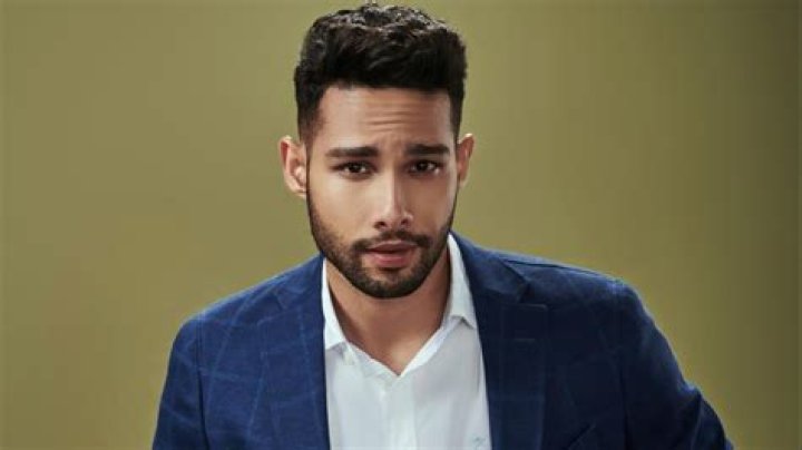 
Siddhant Chaturvedi Height, Weight, Net Worth, Age, Birthday, Wikipedia, Who, Instagram, Biography 