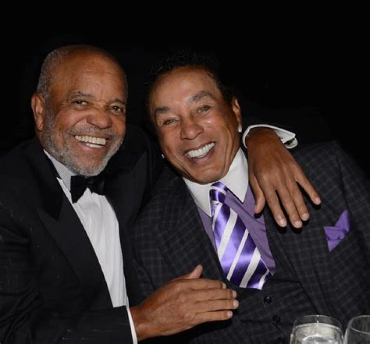 Smokey Robinson Height, Weight, Net Worth, Age, Birthday, Wikipedia, Who, Nationality, Biography
